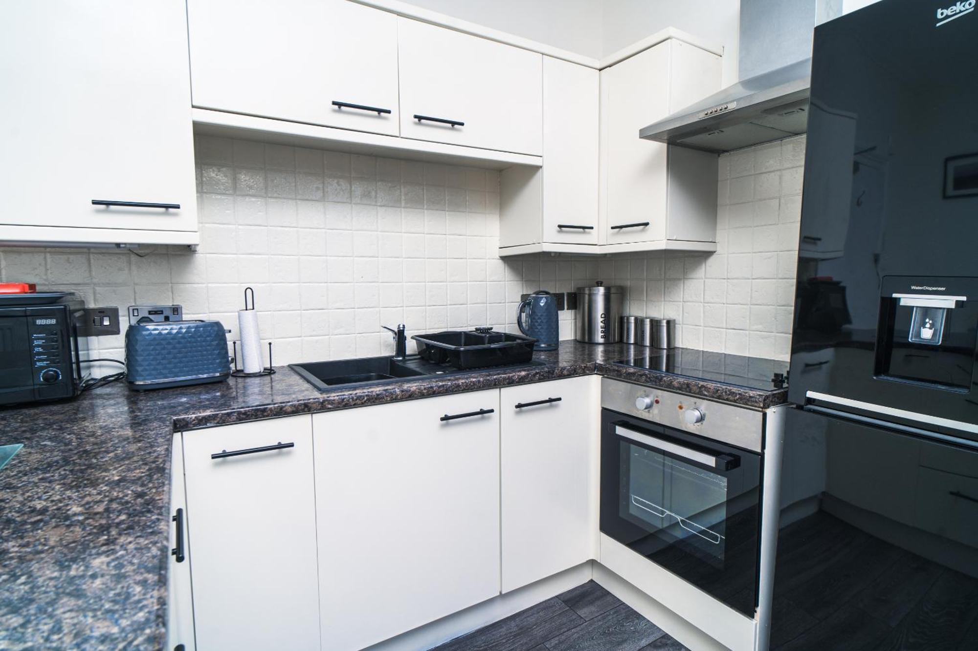 Beachmount Holiday Apartments โคลวินเบย์ ภายนอก รูปภาพ