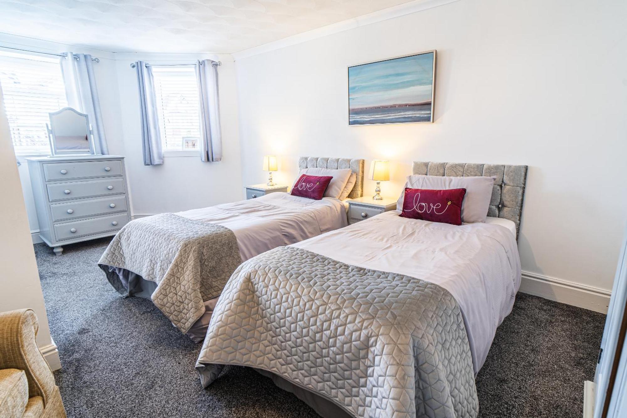 Beachmount Holiday Apartments โคลวินเบย์ ภายนอก รูปภาพ