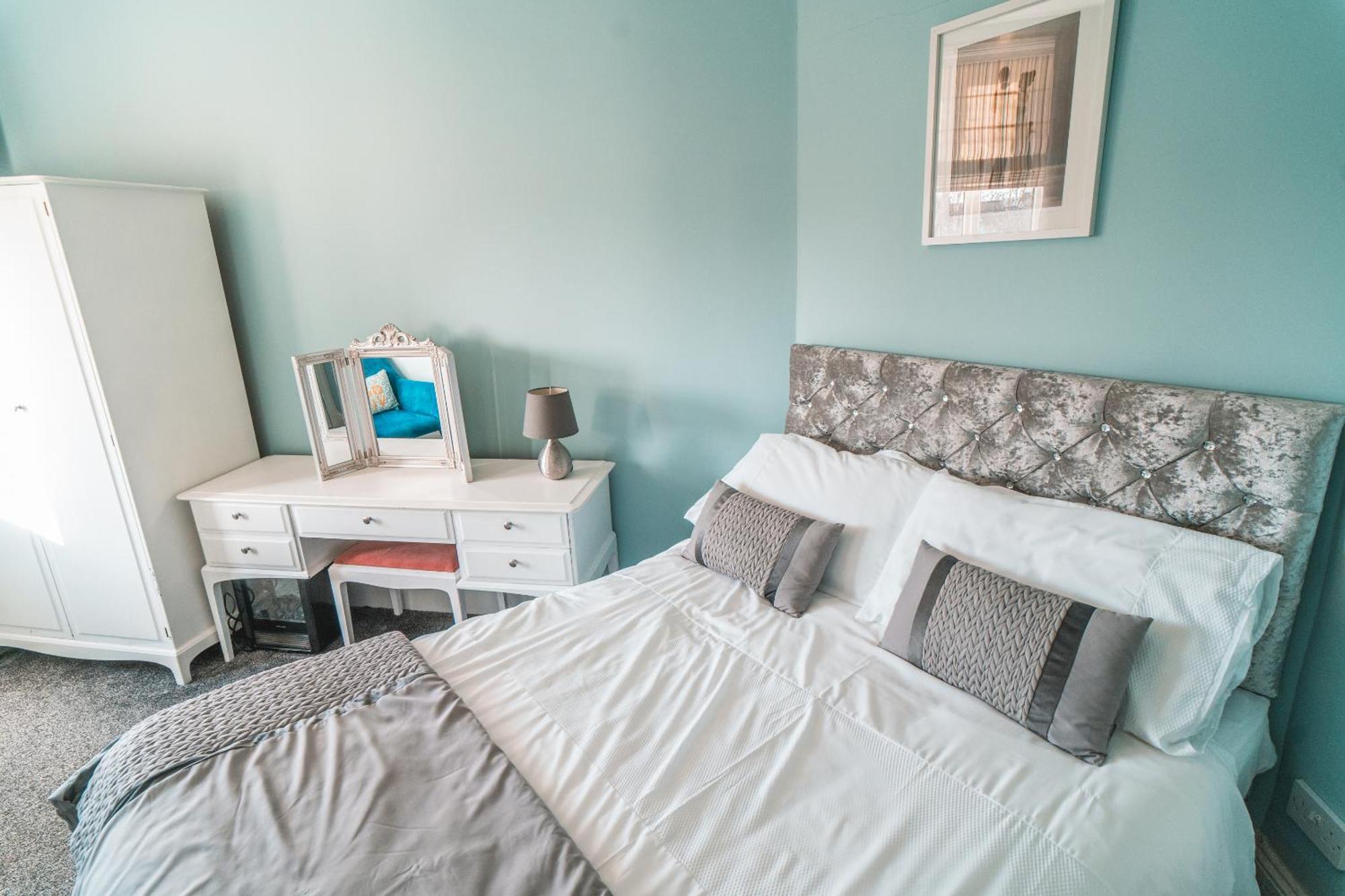 Beachmount Holiday Apartments โคลวินเบย์ ภายนอก รูปภาพ