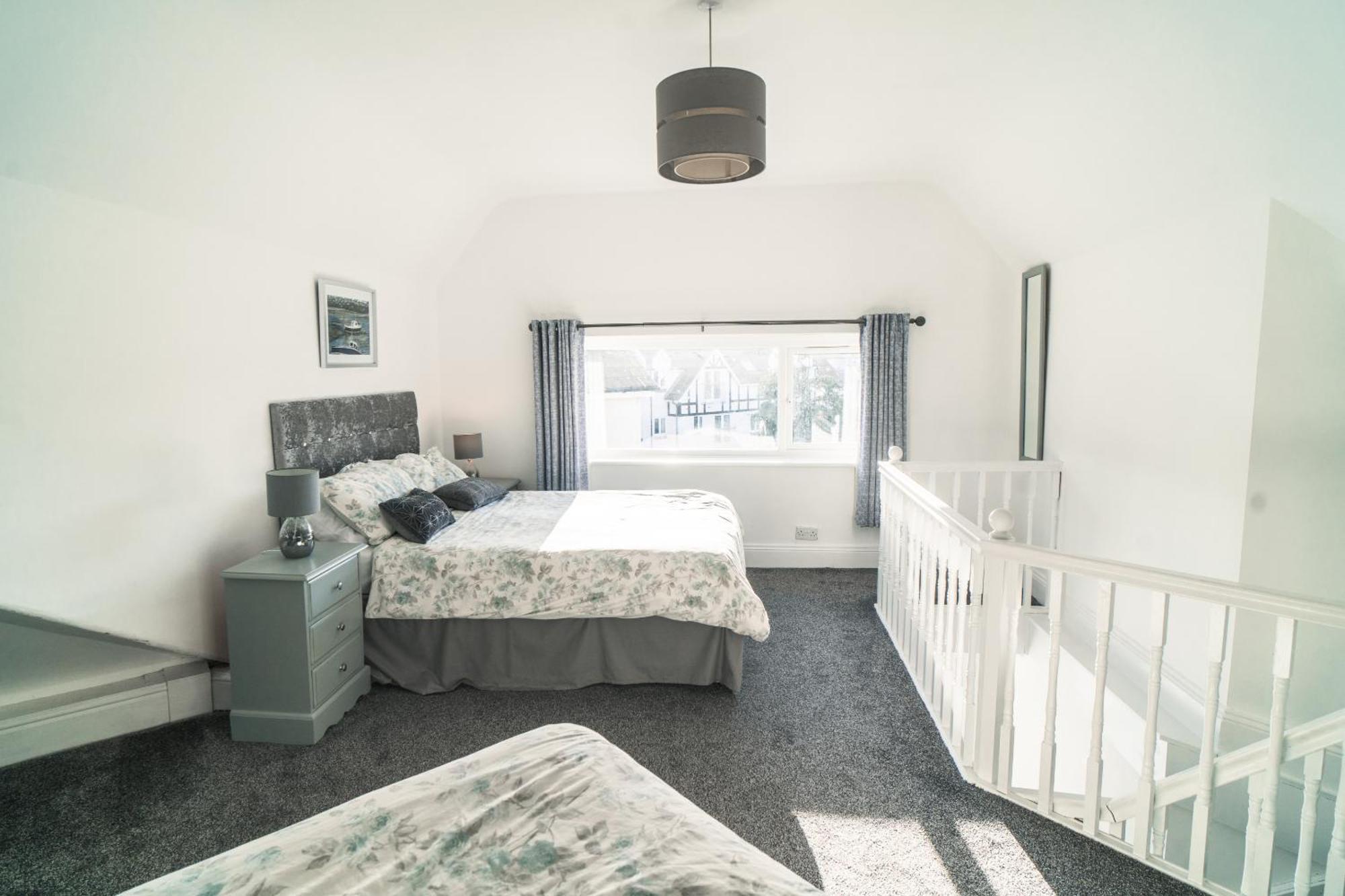Beachmount Holiday Apartments โคลวินเบย์ ภายนอก รูปภาพ